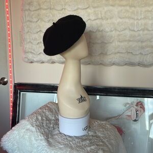 Morgan Taylor Wool nylon blend black beret  warn once by me bought NWOT